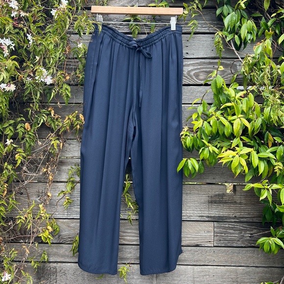 Vince Navy Drawstring Wide Leg Pant - Size M - Picture 1 of 5